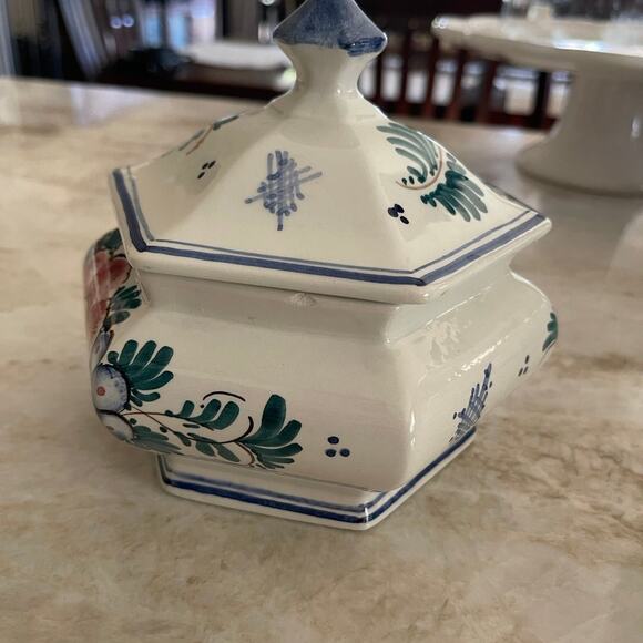 handpainted Delft Holland Small covered dish - Picture 9 of 11